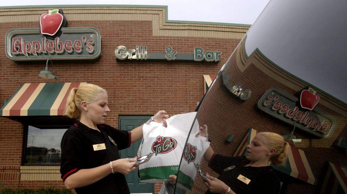 None of the Applebee's restaurants in Southern Illinois will be affected after the company that owns more than 160 locations declares bankruptcy.