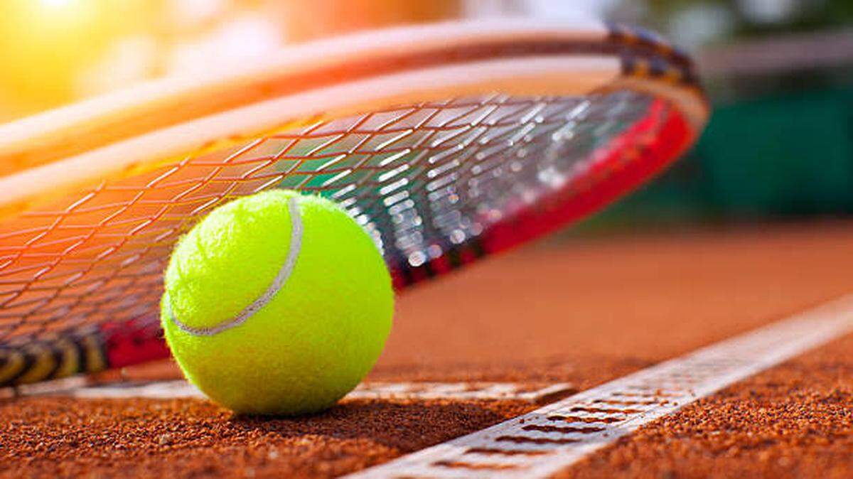 .tennis ball on a tennis court