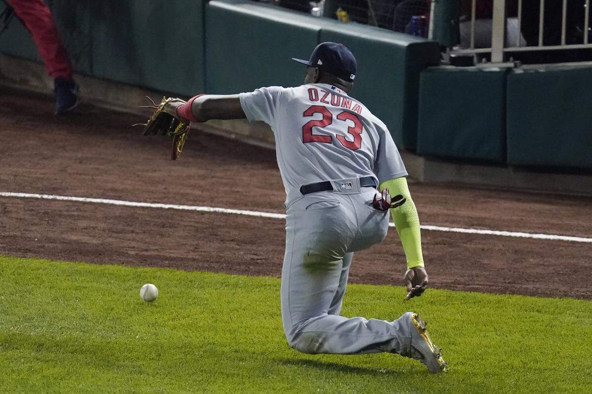 Marcell Ozuna is a good player, but his struggles in the outfield are part of the reason the St. Louis Cardinals should let him go.