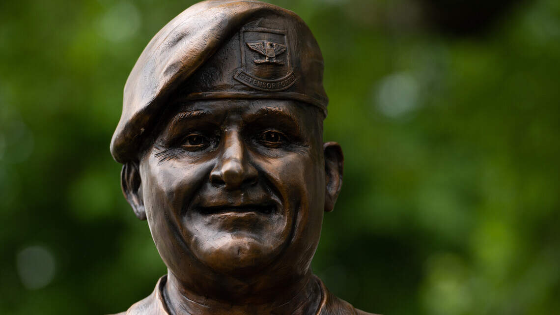 A/TA honors ‘Port Dawgs,’ Col. ‘Rocky’ Lane during Hall Of Fame ceremony on Scott AFB