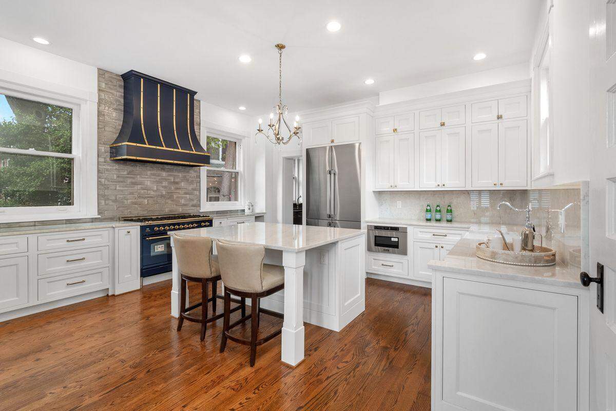 48 Portland Place, Saint Louis, MO 63108