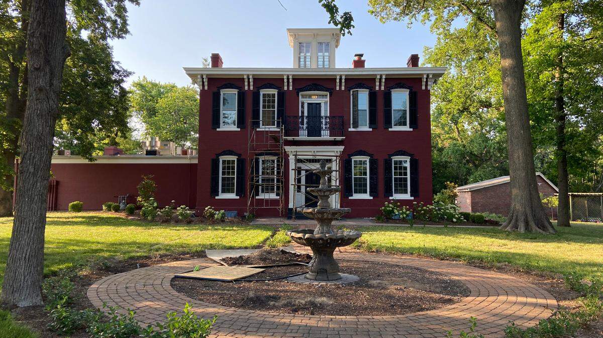 The Wastfield Mansion, 1680 Mansion Way, O’Fallon. Photo by Lynn Vehnaus