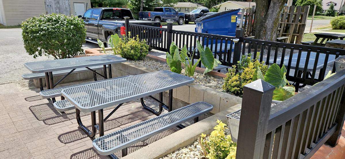Patio seating at Phyl's Chet & Rose's Tavern in Marine, IL