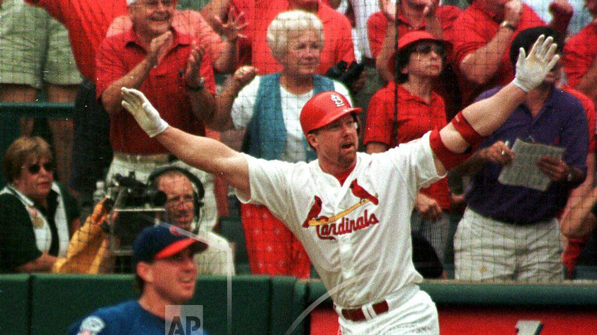 McGwire says steroid users are being unfairly punished by MLB