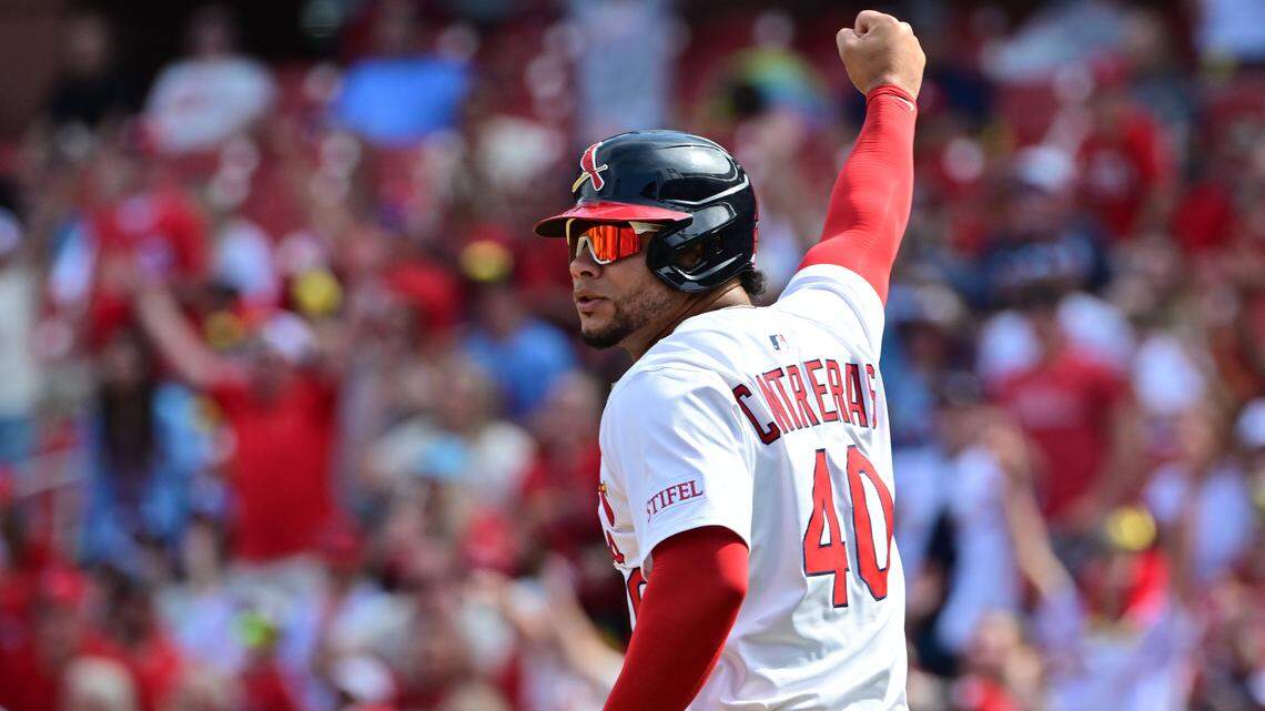 Cardinals’ Contreras brings ‘torpedo bat’ fad to St. Louis, blasts first HR