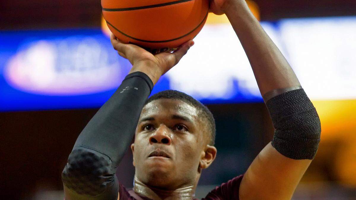 Belleville West EJ Liddell takes a shot during Tuesday’s IHSA Class 4A Super Sectional game at Redbird Arena.