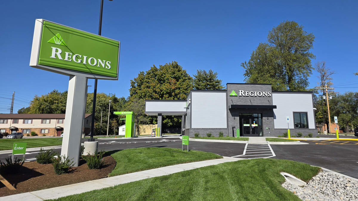 Regions Bank West Belleville Branch, 5401 North Belt West, Belleville