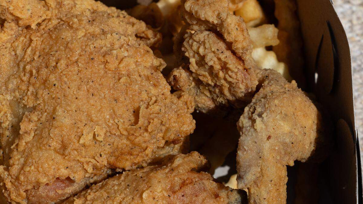 The fried chicken in this metro-east drive-up eatery is ranked among some of the best in the nation.