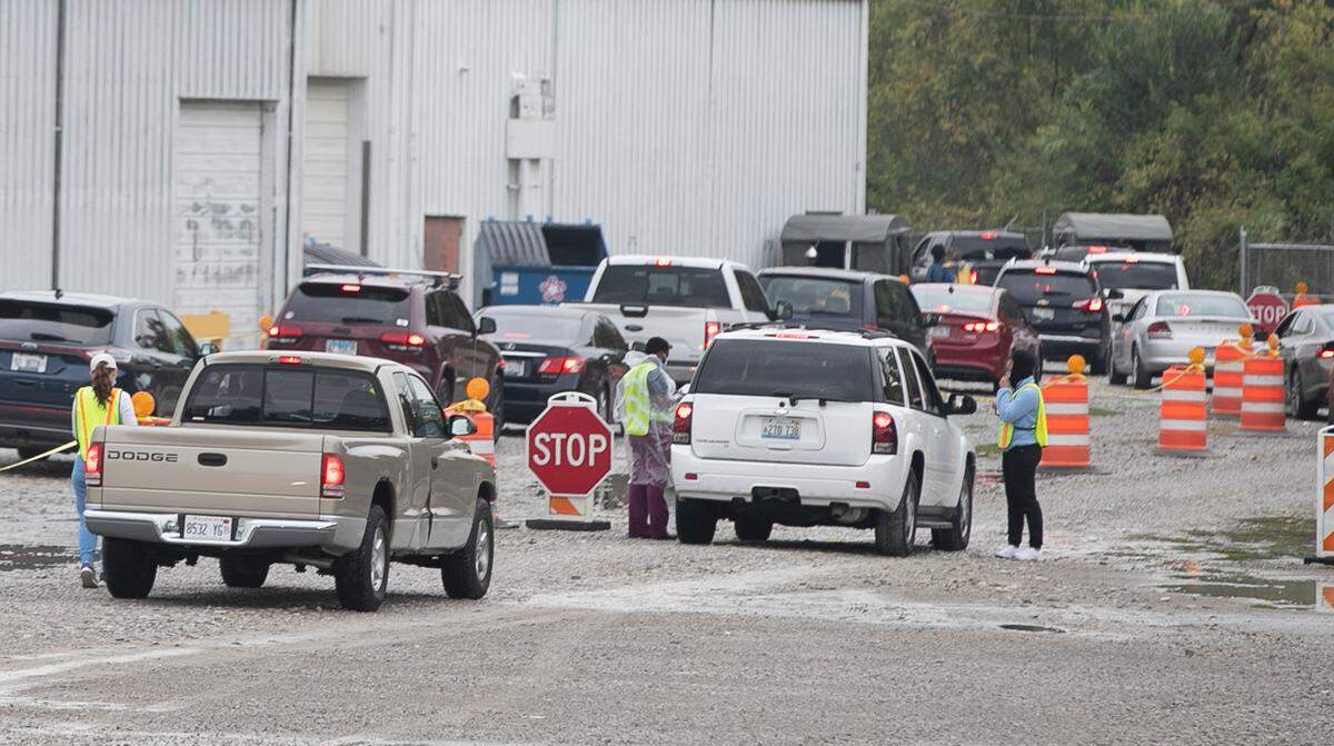 Cars line up at the Belle-Clair Fairgrounds in Belleville for the COVID-19 booster shot. St. Clair County health officials announced Friday the fairgrounds will now offer the Moderna and Johnson & Johnson booster shots. The location is open from 10 a.m. to 8 p.m. Tuesday through Thursday, with the last available drive up appointment at 7 p.m.&nbsp;
