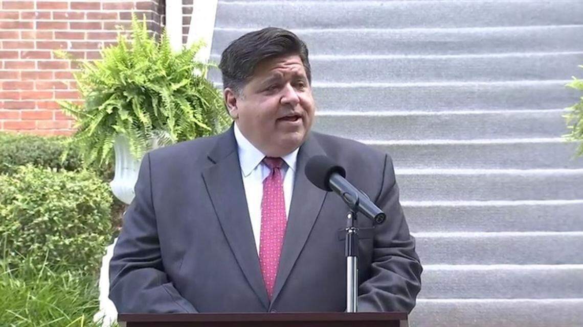 Illinois Gov. J.B. Pritzker announces new mask enforcement rule to limit COVID spread