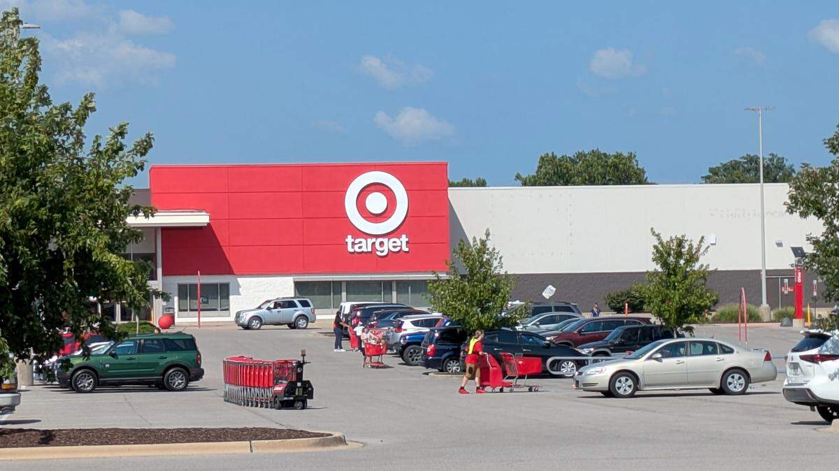 Target, 5601 Belleville Crossing St., Belleville