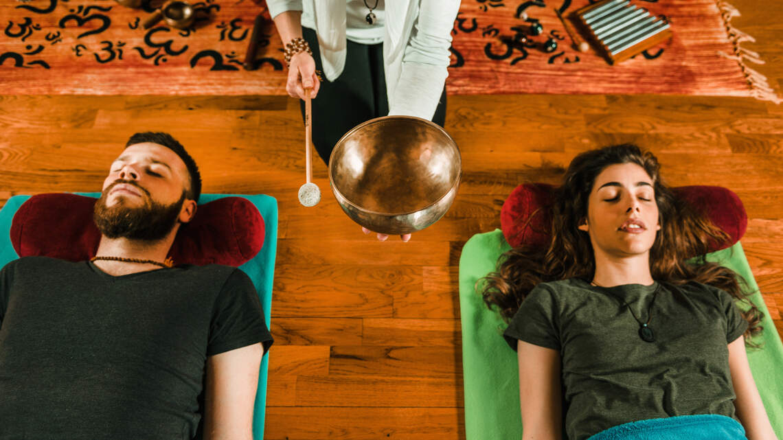 Sound bath benefits, cold plunges and contrast therapy give singles a first-date option that stands on its own