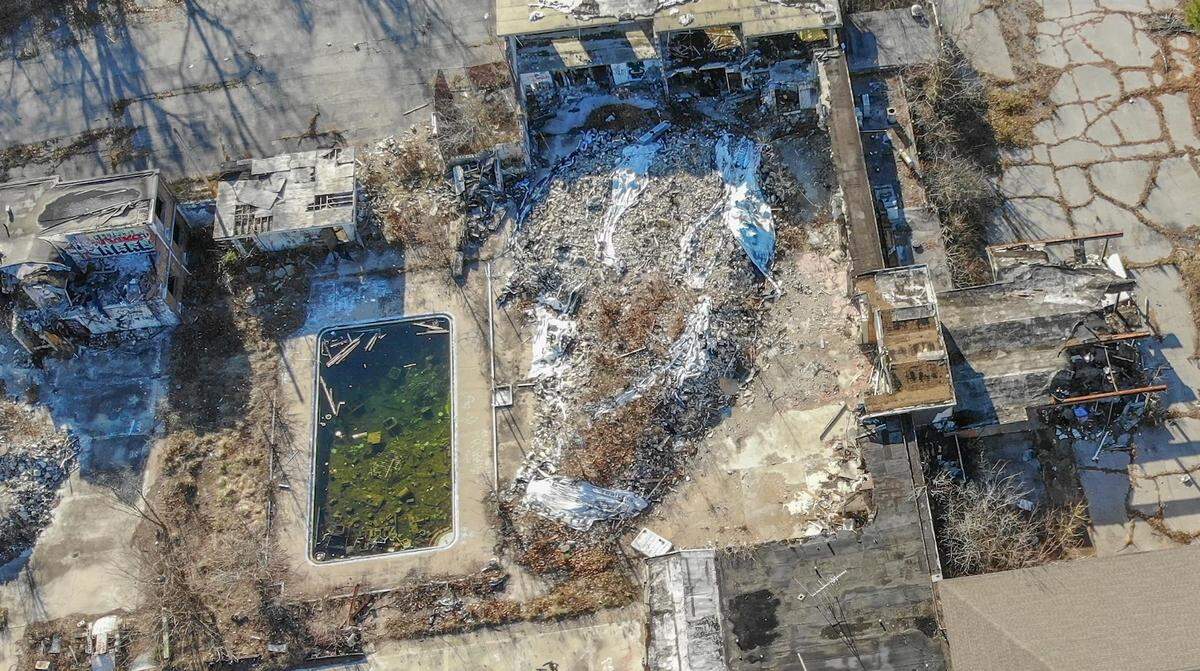 The former Executive Inn in Belleville is slated for demolition. It previously was Augustine’s Motor Lodge.