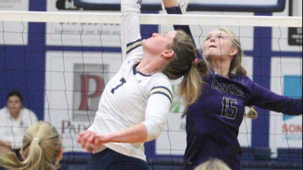 Althoff sophomore Gabby Orlet rises for a tip shot during a match last fall. Orlet, who is battling a rare form of cancer, was recently awarded as the IHSA’s nominee for the Spirit of Sport Award. The IHSA selected Orlet from a pool of more than 250 candidates and she received the award Wednesday morning.