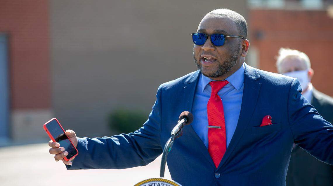 Illinois State Senator from Cahokia Chris Belt.