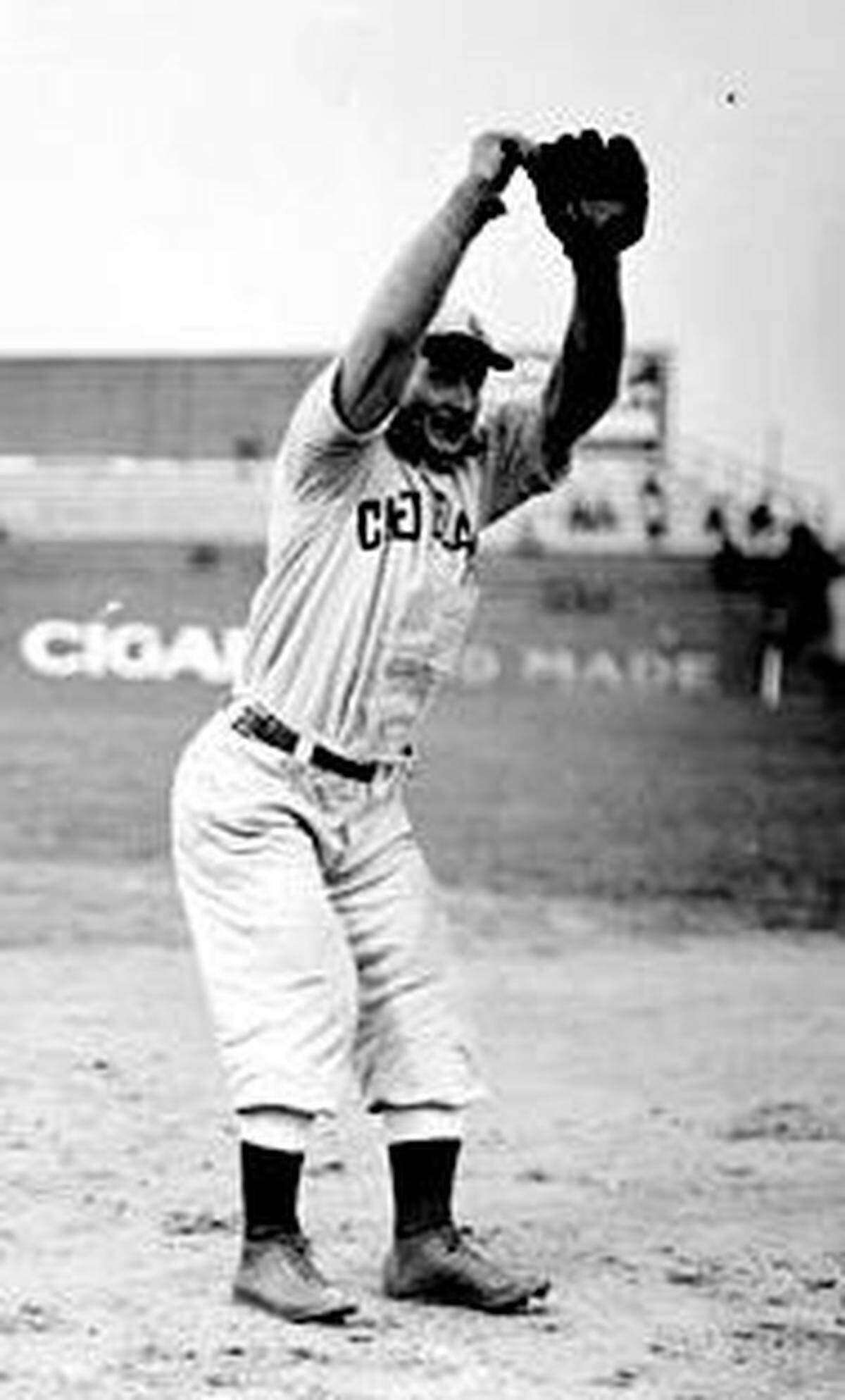 Nick Kahl of Coulterville as a member of the Cleveland Naps.