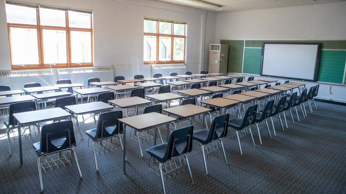 Some public school districts in the metro-east lost students this fall, and the coronavirus pandemic is likely to blame.