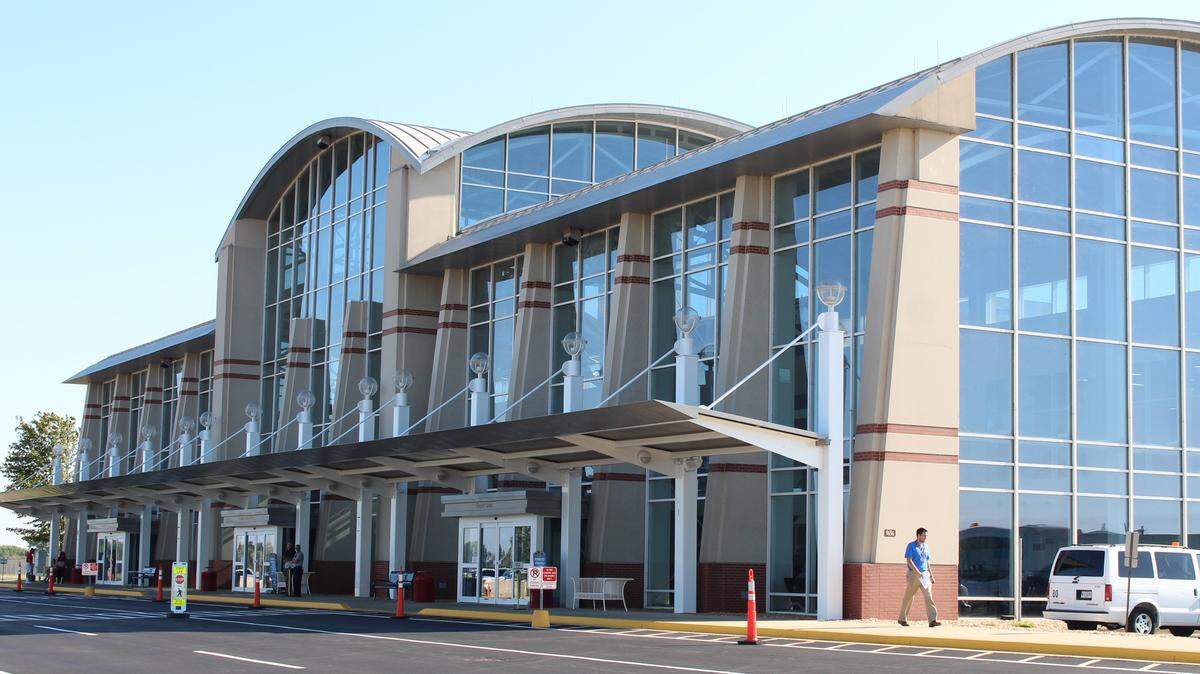 MidAmerica St. Louis Airport in Mascoutah offers from Allegiant.