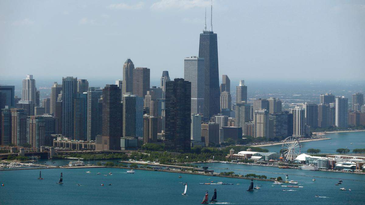 Where are new Illinois residents moving from? Here’s what data from the U.S. Census Bureau show. (AP Photo/Kiichiro Sato, File)