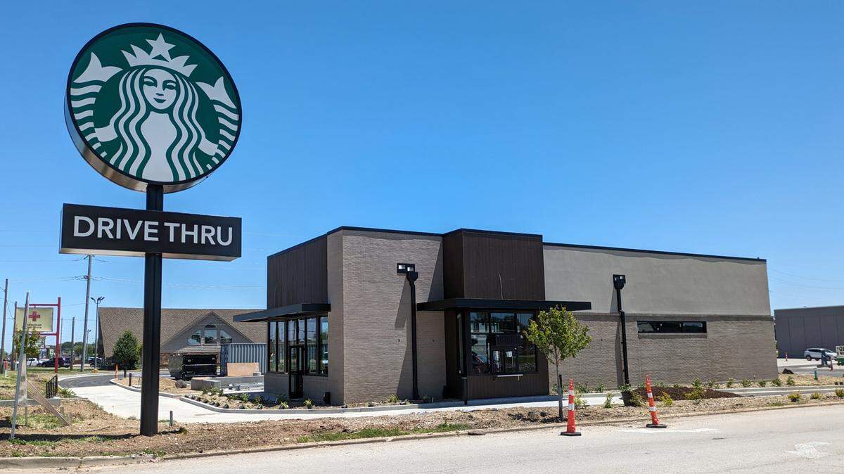 Starbucks, 10860 Lincoln Trail, Fairview Heights