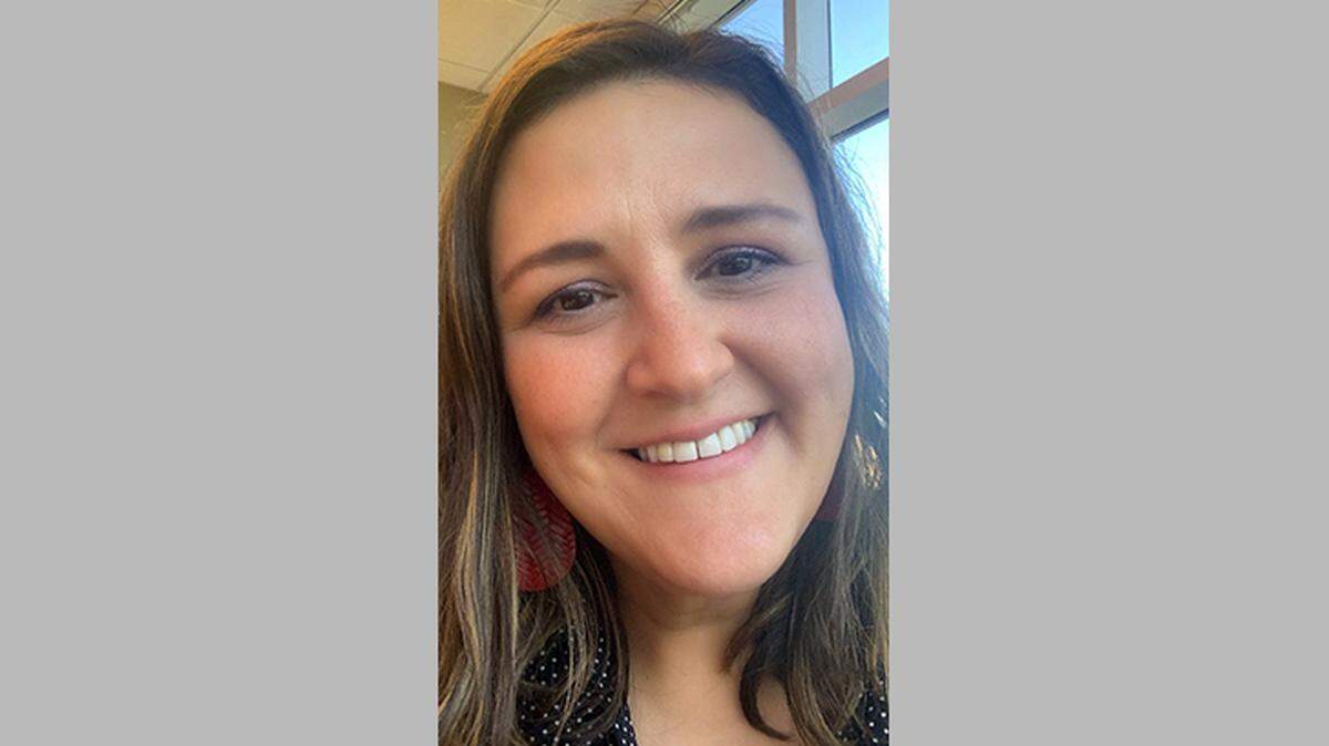 Jaci Durbin DeClue, candidate for Dupo 196 School Board