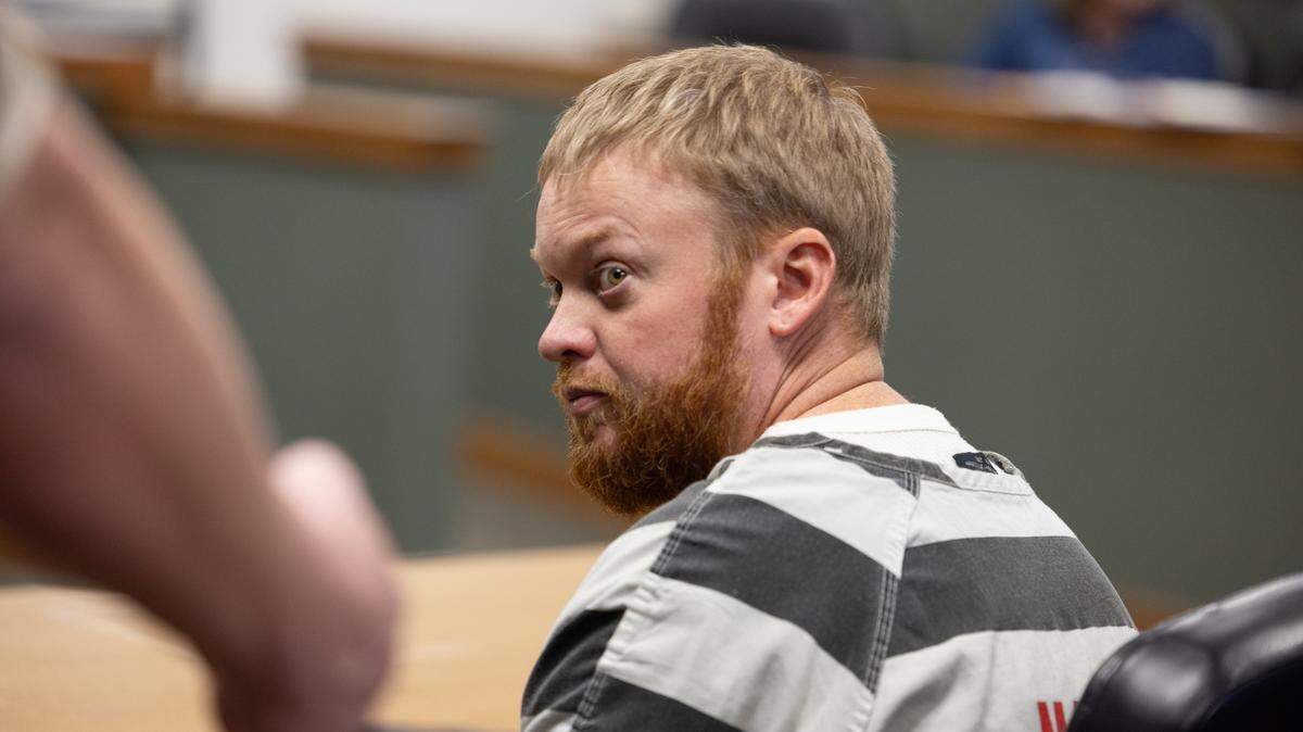 Sammy Shafer Jr looks back at a bailiff at his pretrial detention hearing on Feb. 5 in Madison County Circuit Court. He’s charged with first-degree murder.