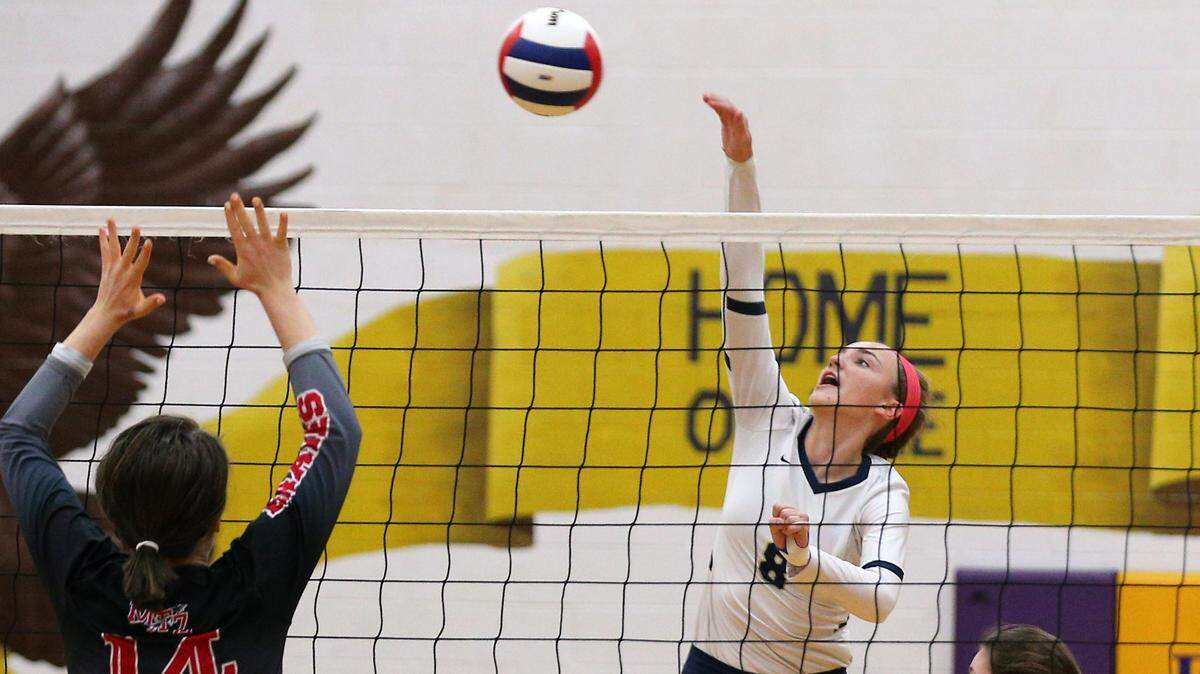 Althoff senior Karinna Gall will attempt to lead the Crusaders to a fourth straight trip to the IHSA state volleyball tournament