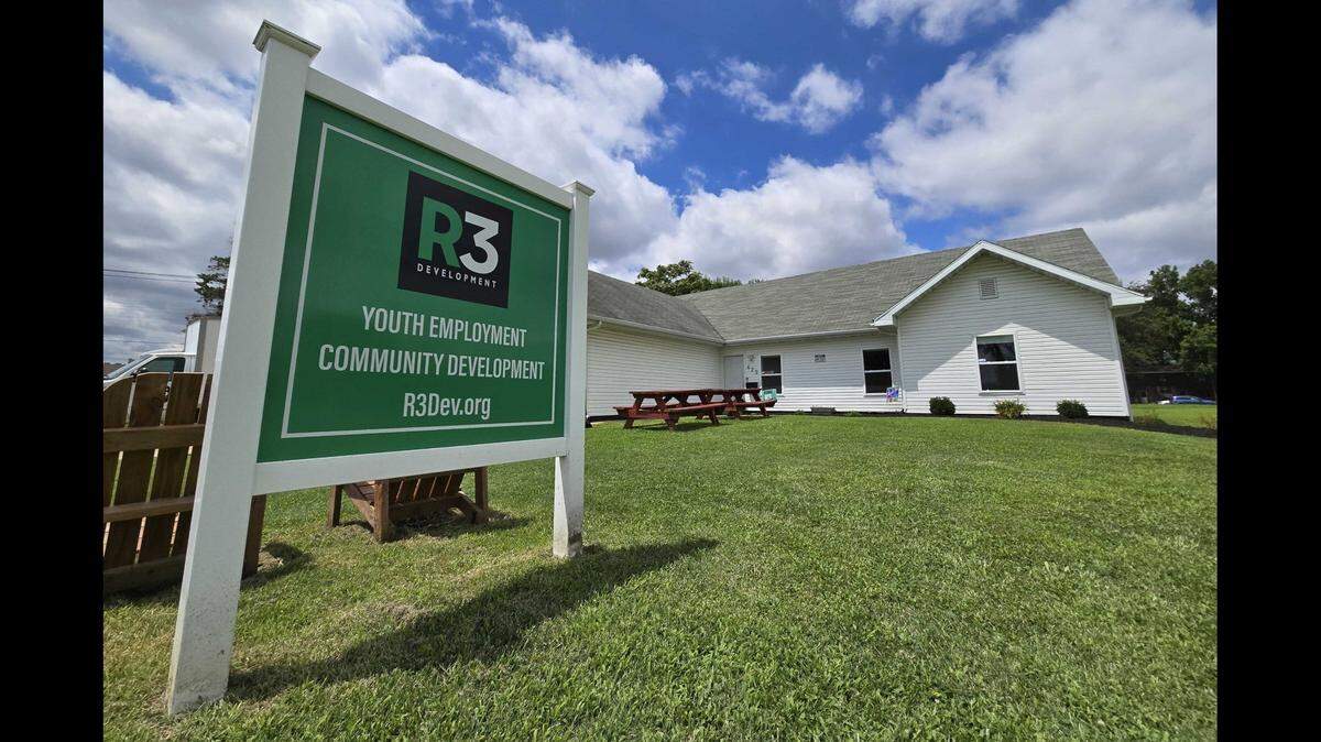 R3 Development, a religious nonprofit located near 8th Street and Martin Luther King Drive in East St. Louis, hopes to build up the local workforce and connect young adults with good-paying jobs.