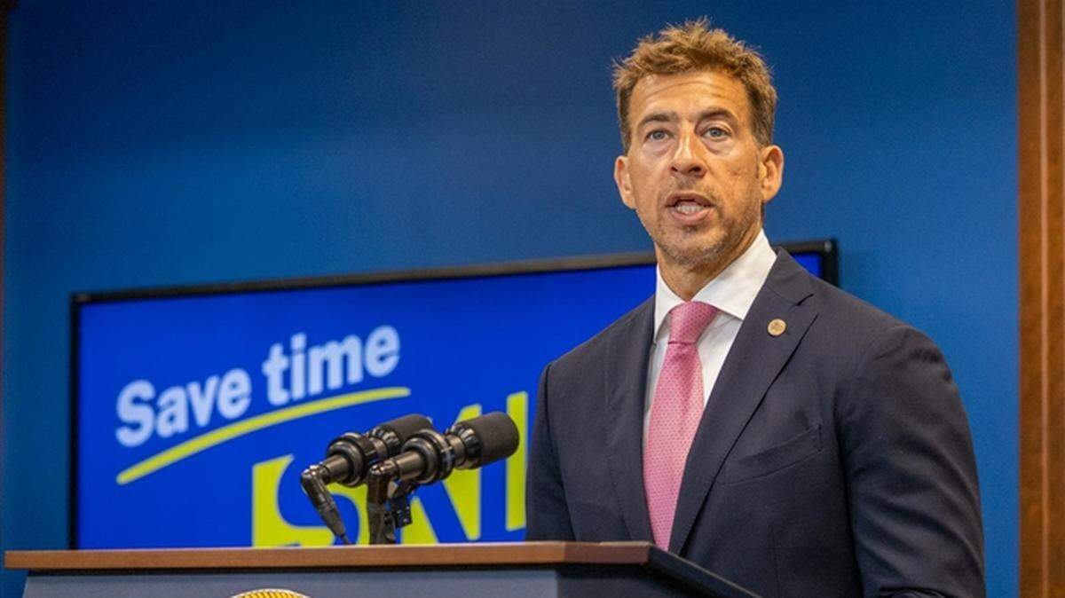 Illinois Secretary of State Alexi Giannoulias.