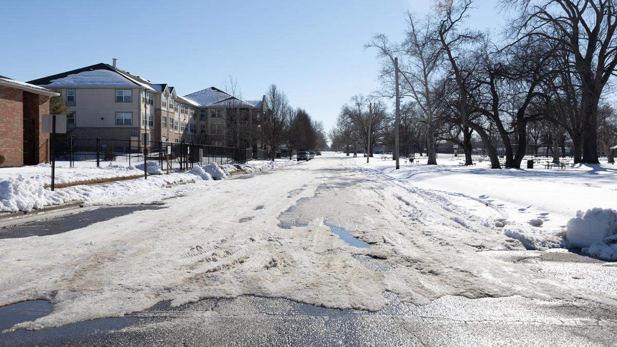 Market Street in East St. Louis, Ill. on Jan. 16, 2025, more than a week after winter storms on Jan. 5-6 and Jan. 10 dropped snow and ice across the region.