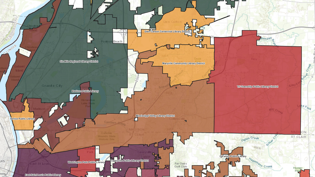 This screenshot of the Illinois Public Library Service Area Populations map shows southwestern Illinois library district boundaries.