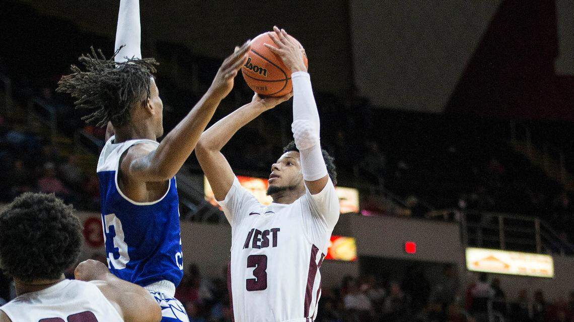 Belleville West point guard Lawrence Brazil signs with UMSL