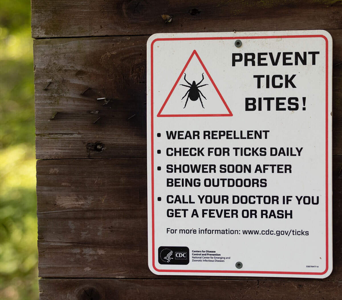A sign warns hikers about tick bites in Giant City State Park in Jackson County.