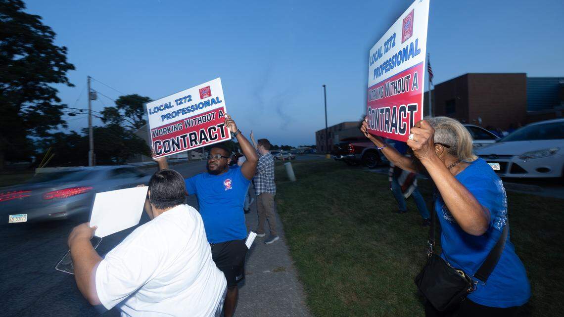 Judge rules Cahokia school district broke labor law at start of last year
