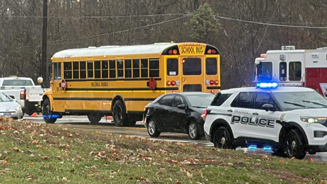Minor collision involving Belleville school bus ties up Illinois 159 traffic