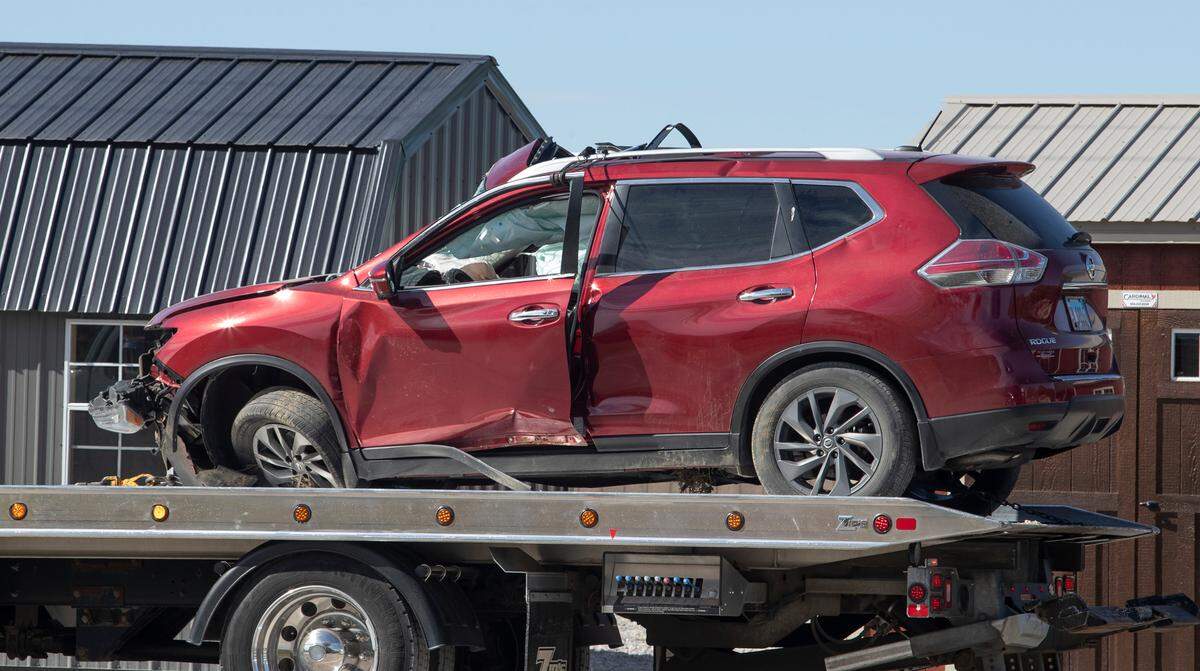 According to preliminary information, a semitractor-trailer traveling south on Illinois 4 collided with an SUV at the intersection of Illinois 4 and Illinois 140 near Hamel. The truck failed to stop at the intersection and struck the passenger side of the SUV, killing the two occupants, police said.