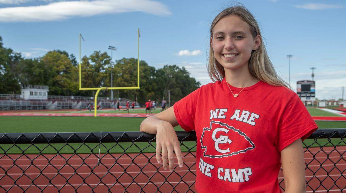 Granite City’s new kicker hopes to inspire other girls to give football a chance. Abby Knight, sophomore, has stepped up as the Warriors kicker for the 2022 season.