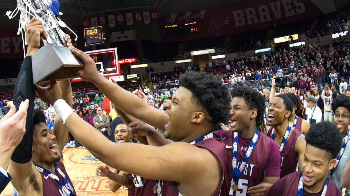 Belleville West overcomes emotion, 12-point deficit to repeat as state champions