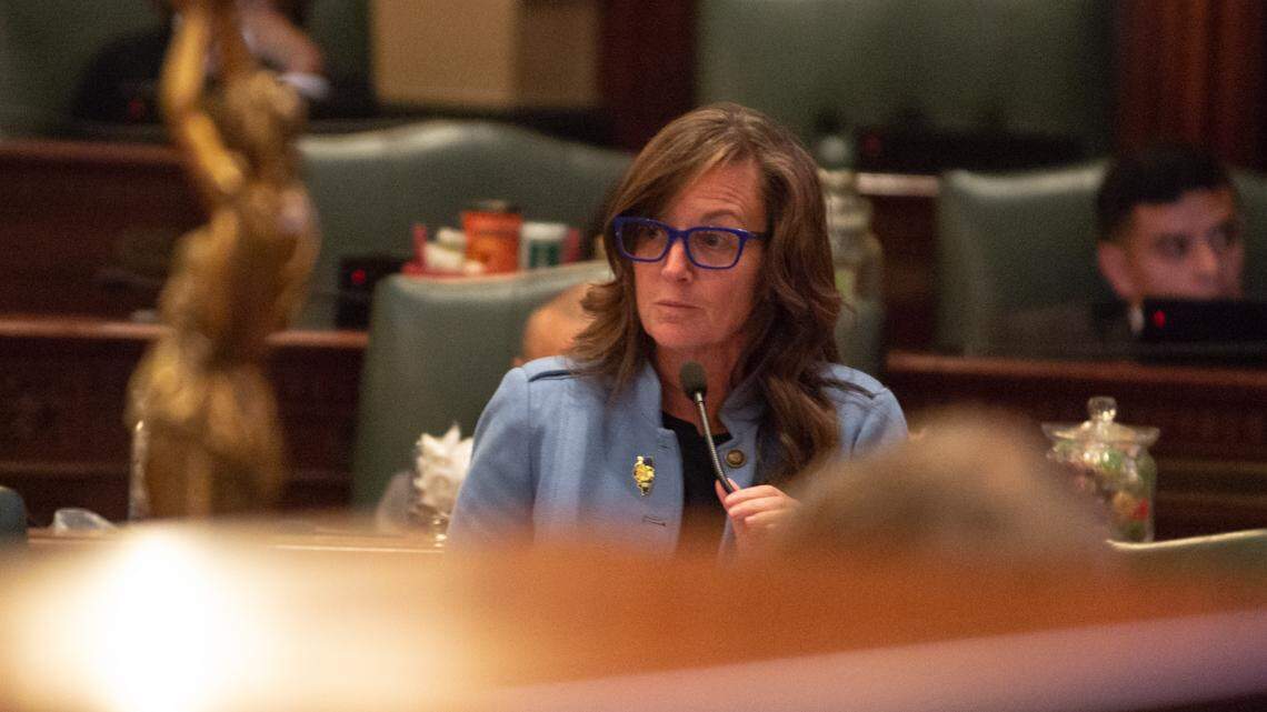 Lawmakers advance bill allowing public officials to conceal personal information