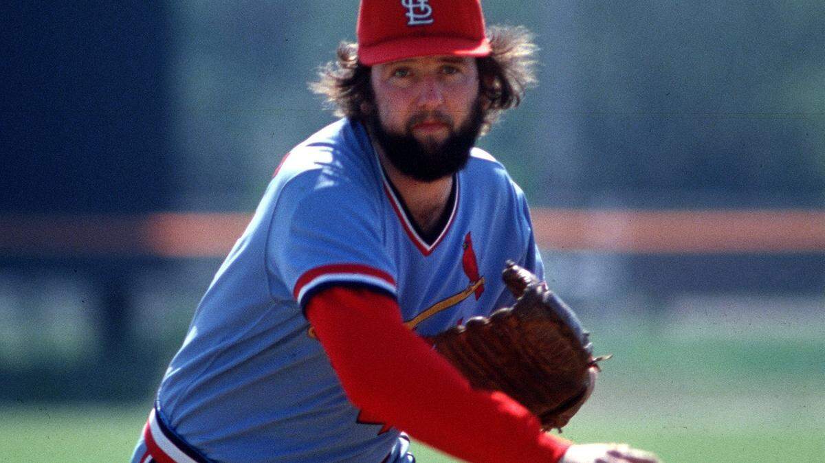 FILE - St. Louis Cardinals relief pitcher Bruce Sutter warms up in St. Louis in 1981. Hall of Fame reliever and 1979 Cy Young winner Bruce Sutter has died. He was 69. Major League Baseball and the St. Louis Cardinals announced Sutter’s death on Friday, Oct. 14, 2022. The Baseball Hall of Fame says Sutter died Thursday in Cartersville, Georgia. (Scott Dine/St. Louis Post-Dispatch via AP, File)