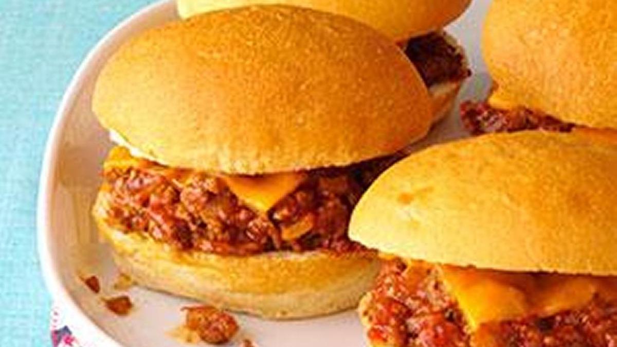 This basic sloppy joes recipe is just right for beginners.