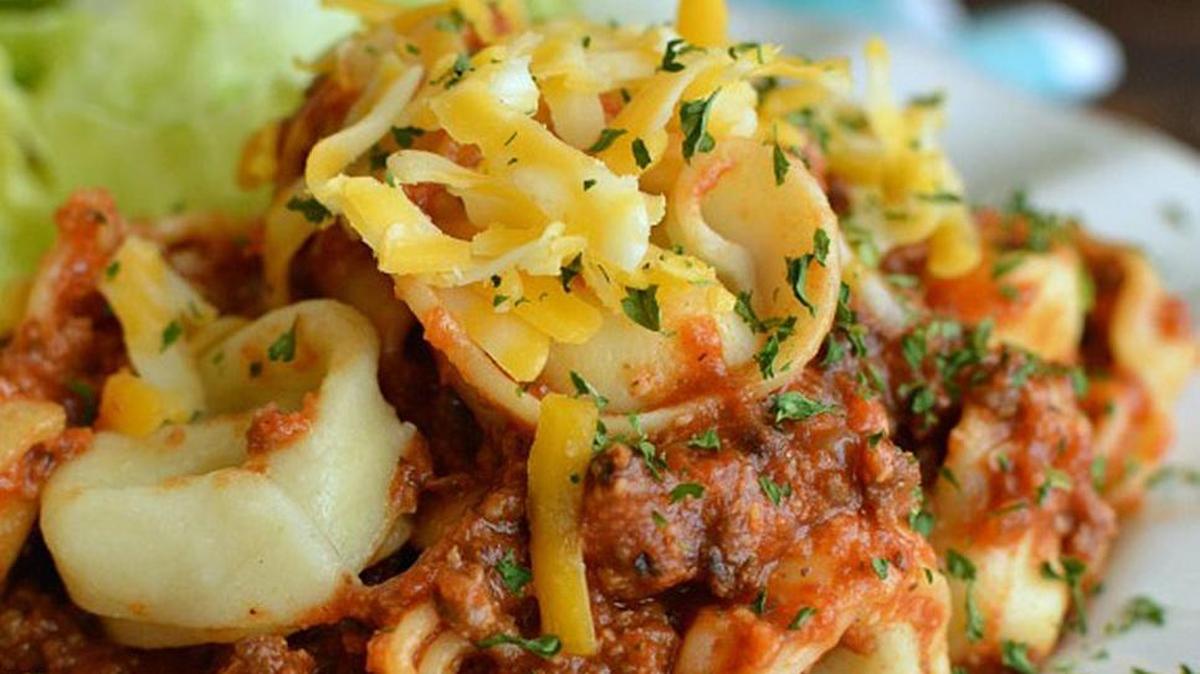 
Slow Cooker Cheesy Tortellini
