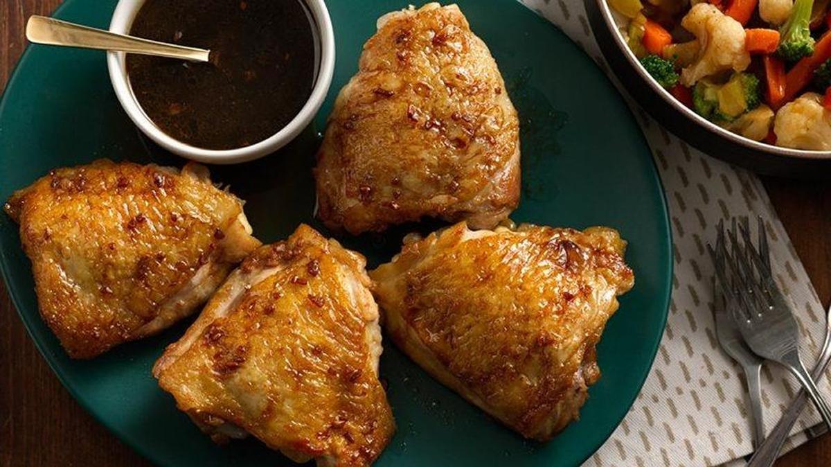 
These chicken thighs are glazed with soy sauce and brown sugar.
