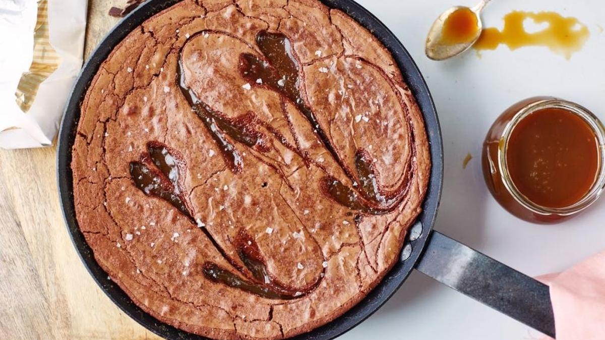 One-Bowl Caramel Skillet Brownie