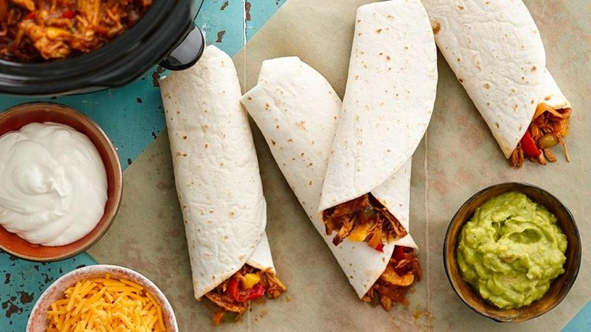 Slow-Cooker Barbecued Pulled-Pork Fajitas