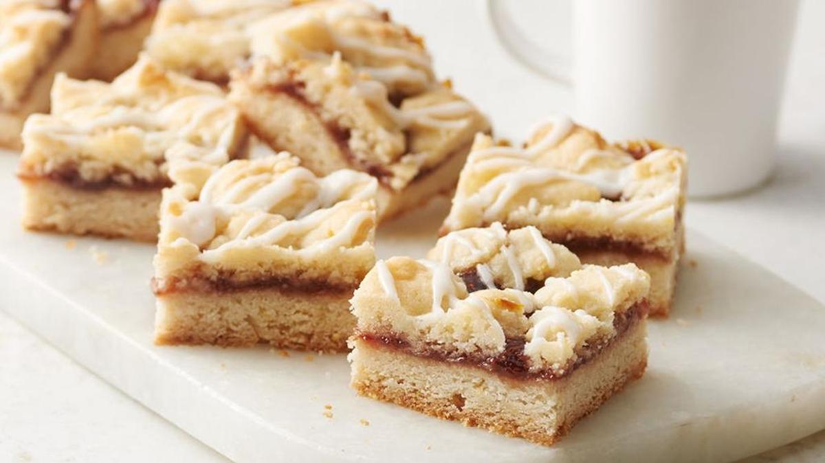 5-Ingredient Strawberry-Lemon Crumble Bars