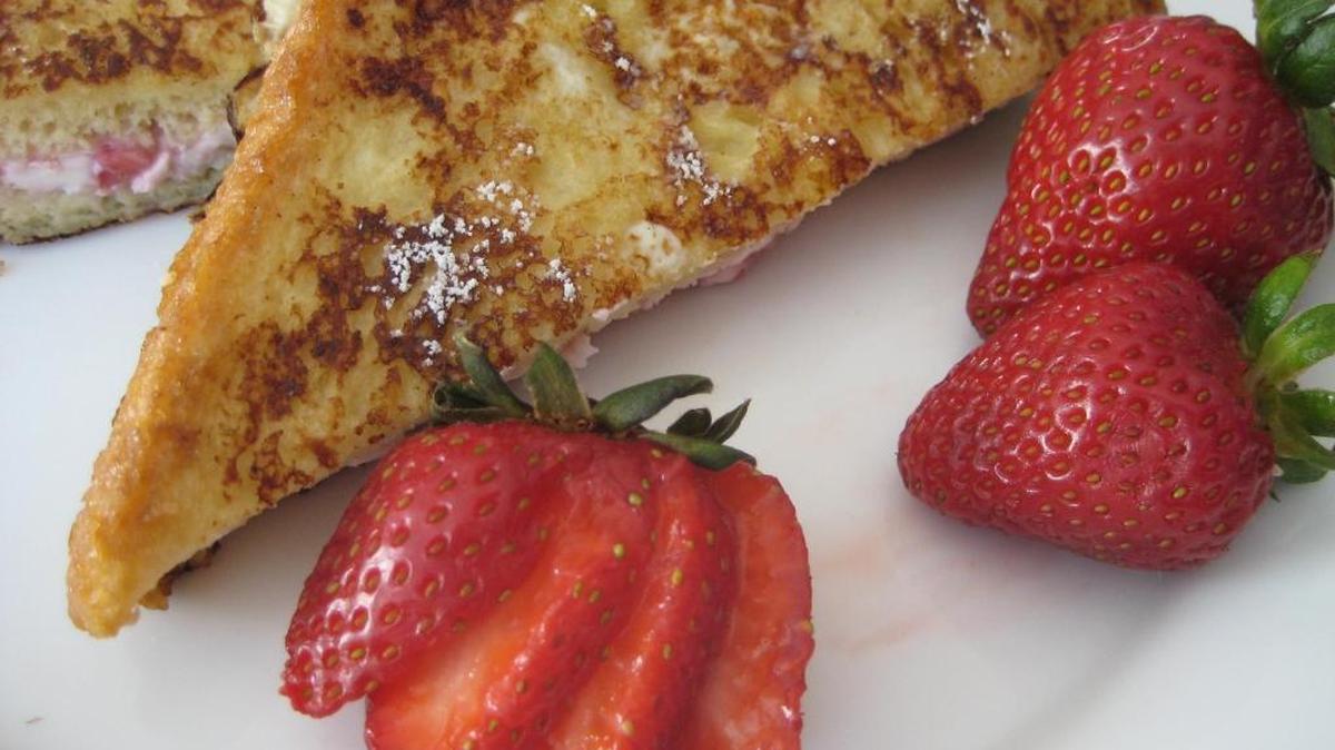 Surprise: There’s a strawberry-cream cheese filling in this french toast.