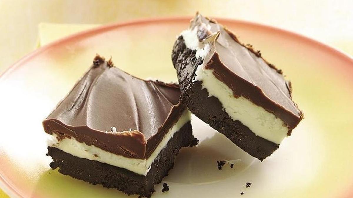 
No-Bake Chocolate Mint Bars
