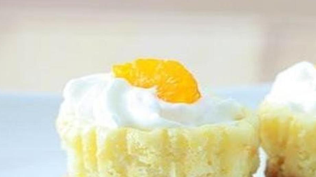 
These little cheesecakes are just the right sweet finish to a holiday meal.
