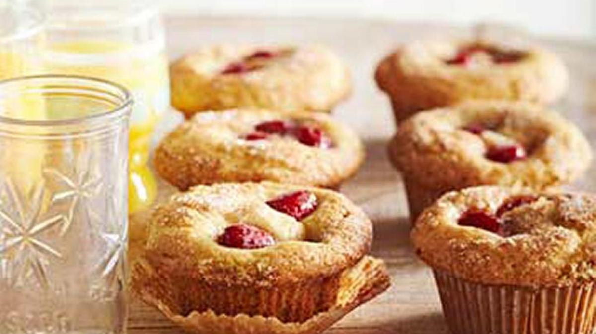 Sour Cream-Raspberry Muffins